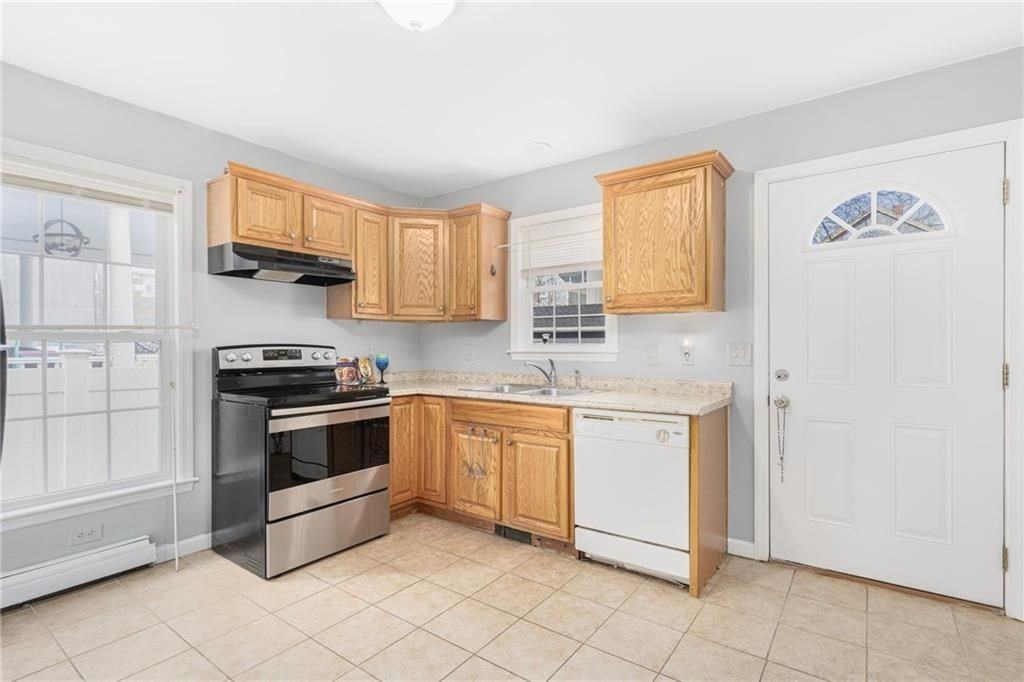 180 Berkshire St ##2 - Photo 7 of 20