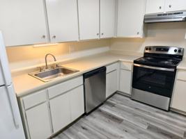 featured image of 1451 3rd St