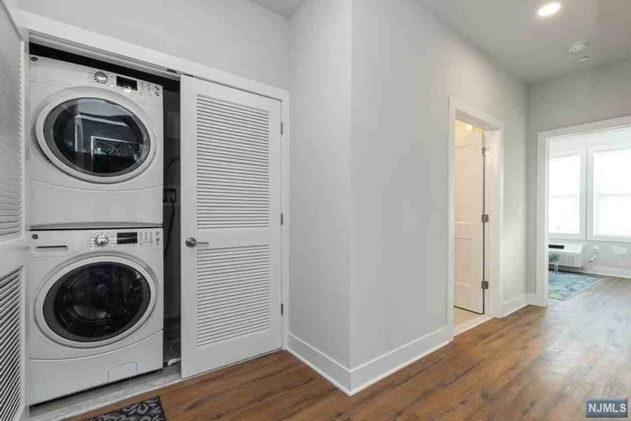 The Grande Saddle Brook - Photo 5 of 29