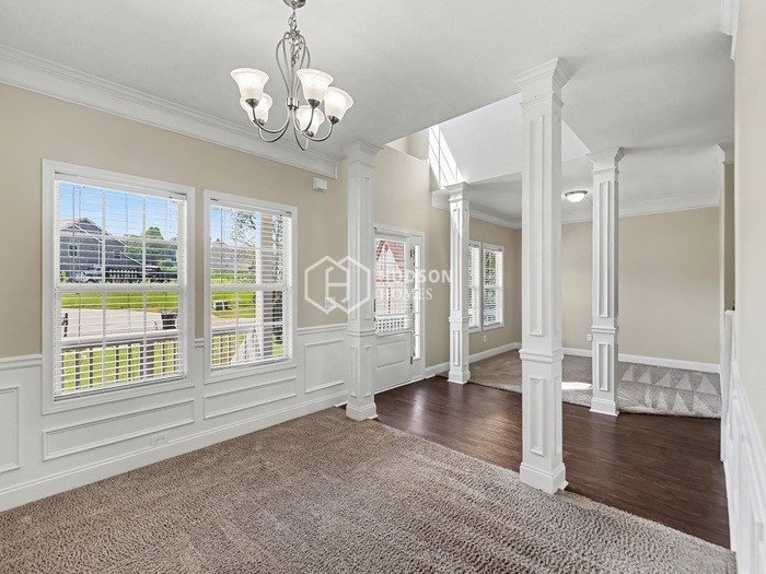 6288 Gothards Ln - Photo 6 of 31