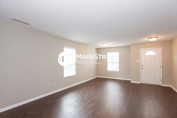5630 Hammermill Dr - Photo 4 of 15