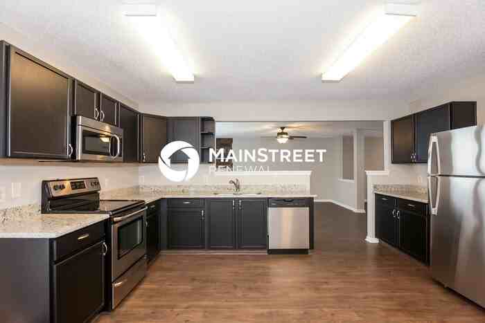 5630 Hammermill Dr - Photo 6 of 15
