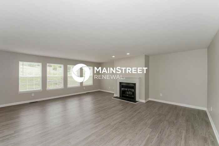 1012 Blairfield Dr - Photo 4 of 17
