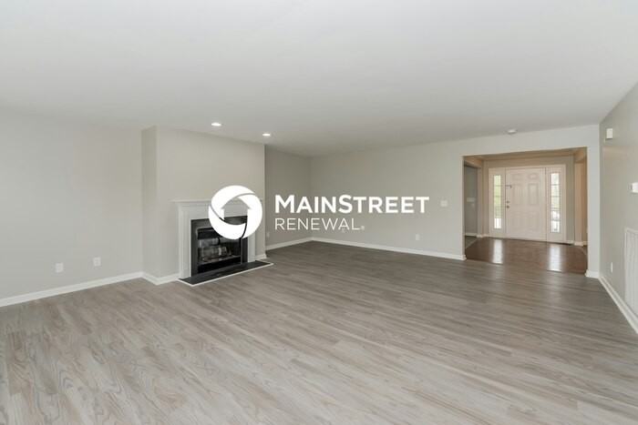 1012 Blairfield Dr - Photo 5 of 17