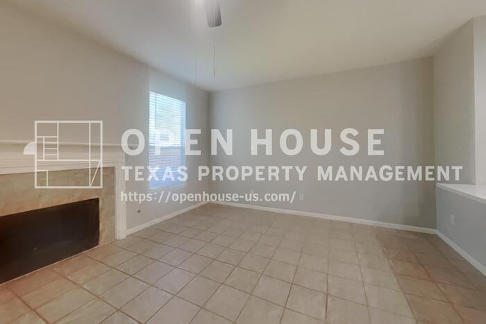 3631 Royal Royce Dr - Photo 4 of 23