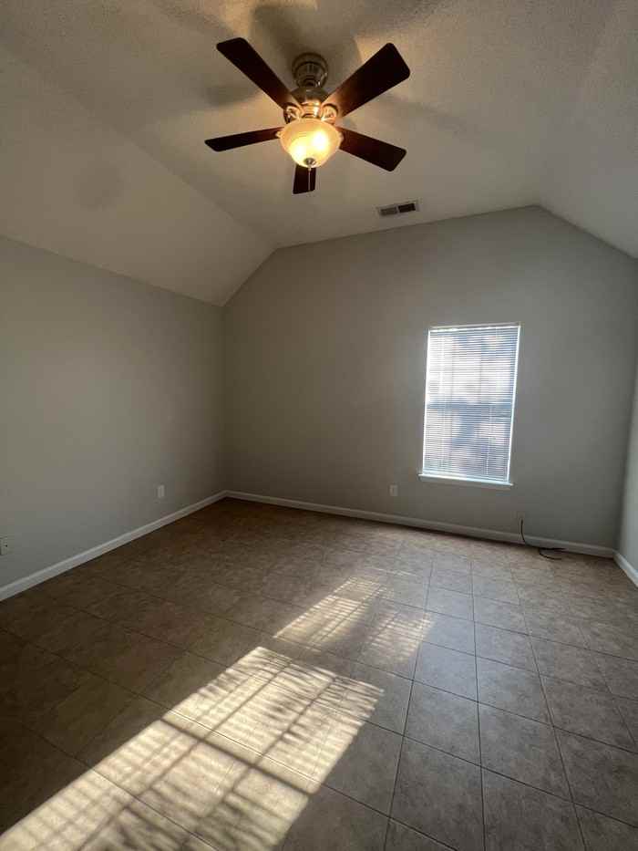 4644 Willow Hill Cv - Photo 7 of 11