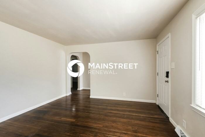1865 N Bazil Ave - Photo 4 of 16