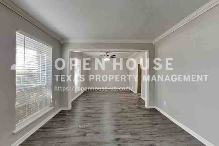 18202 Trace Forest Dr - Photo 4 of 21