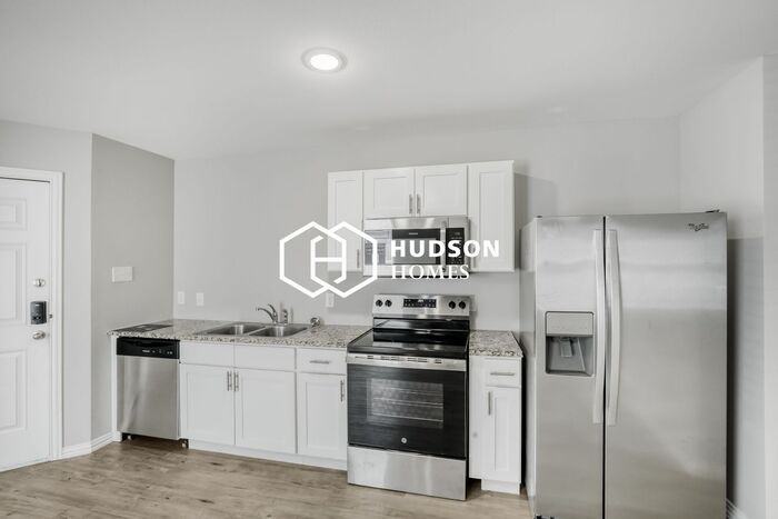 912 Crosby St #B - Photo 5 of 14