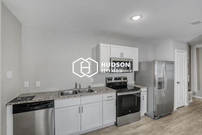912 Crosby St #B - Photo 6 of 14