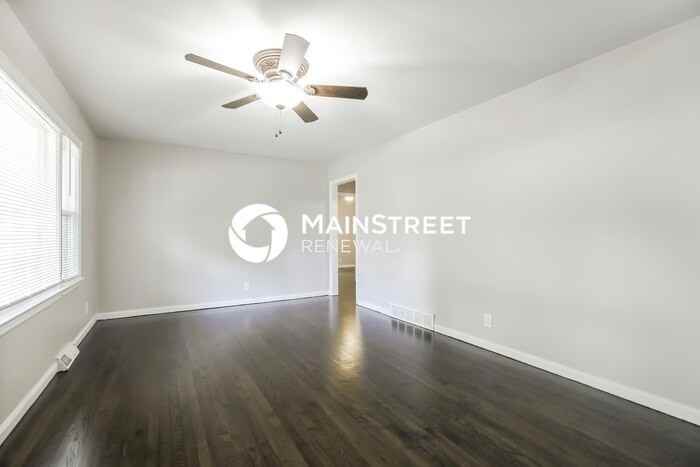 8814 E 86th St - Photo 3 of 17
