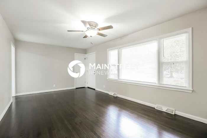 8814 E 86th St - Photo 4 of 17