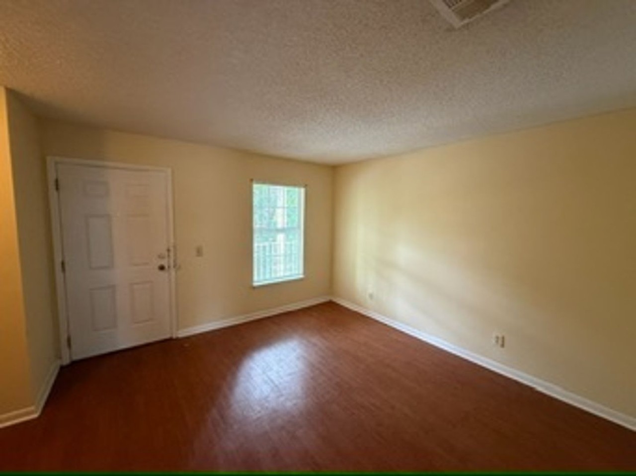 154 E University Dr - Photo 5 of 22