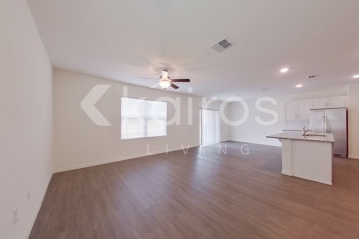 32205 Edson Ave - Photo 7 of 27