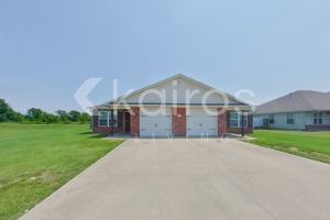 featured image of 3909 E Thomas St #A