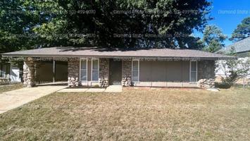 featured image of 1116 Towering Oaks Dr
