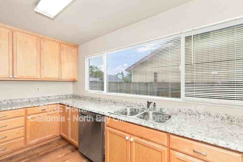 2436 Campbell Dr - Photo 6 of 31