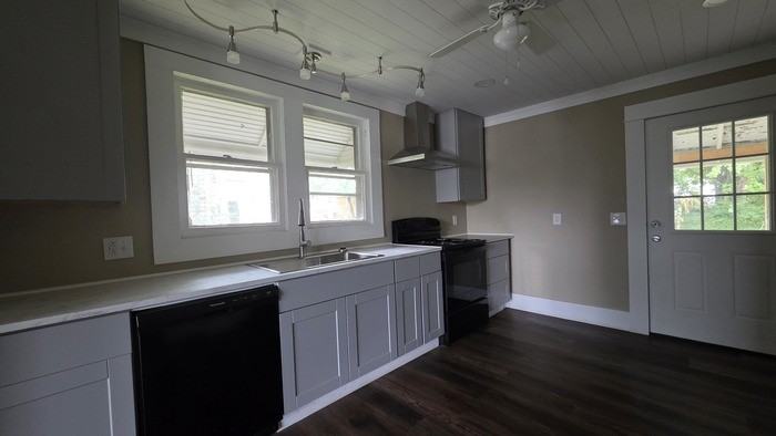 207 Hamilton St - Photo 6 of 7