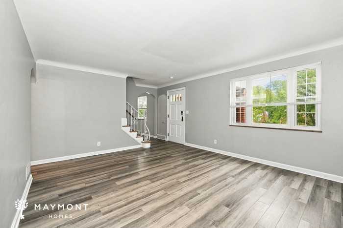 4313 Saint Martins Pl - Photo 7 of 17