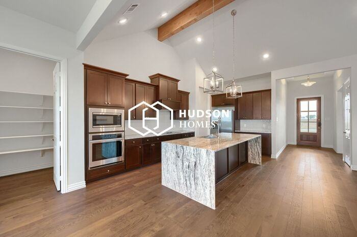 221 Marie Ln - Photo 4 of 12
