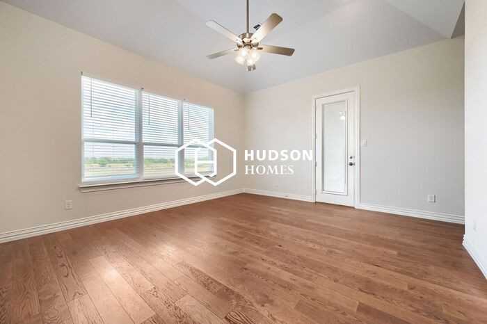 221 Marie Ln - Photo 6 of 12