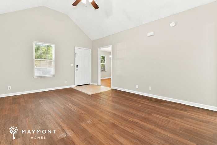 5027 Nina Marie Ave - Photo 5 of 15