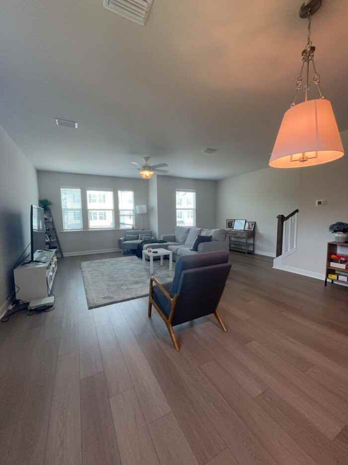 9403 Sun Fountain Dr - Photo 7 of 8