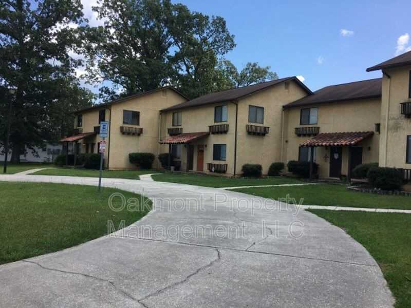 2831 Breezewood Ave - Photo 2 of 19