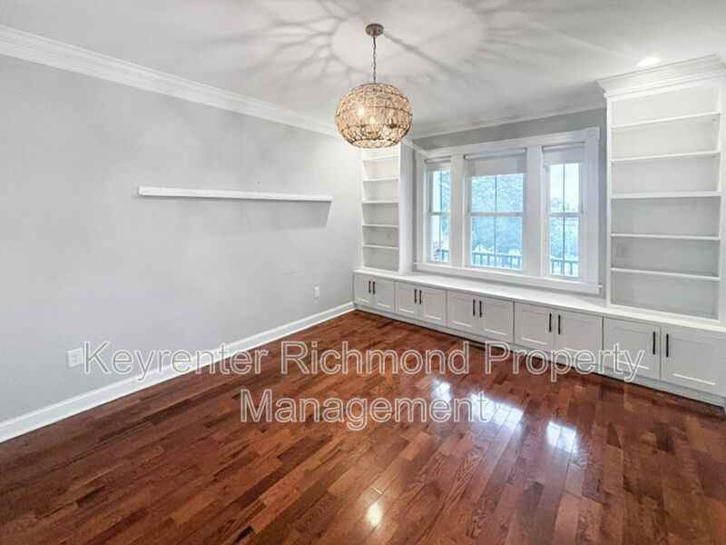 4901 Goddin Cir - Photo 4 of 17