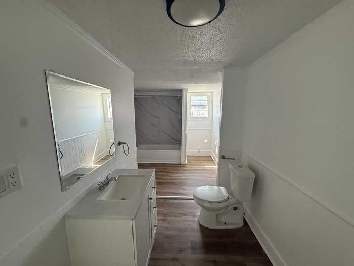 1301 S Scullin Ave - Photo 5 of 11