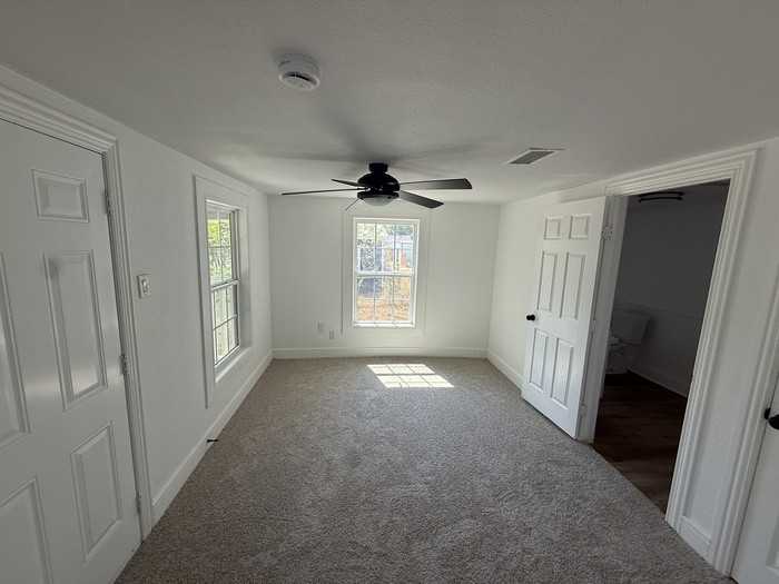 1301 S Scullin Ave - Photo 7 of 11