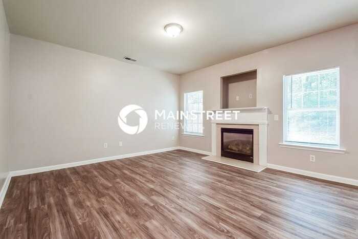 1300 Suttles Dr Sw - Photo 5 of 17
