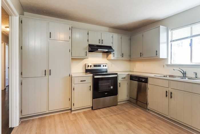 5354 Dixieland Rd - Photo 6 of 12
