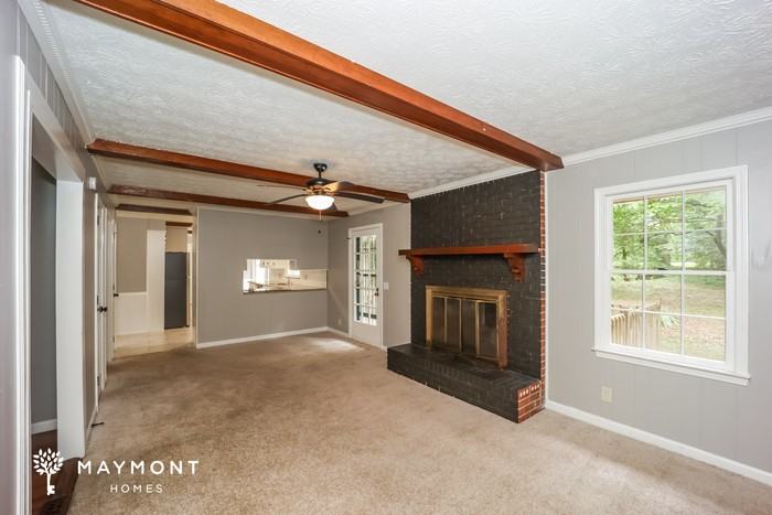 3560 Clubhouse Ln Se - Photo 5 of 13