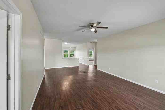 792 S Mulberry St - Photo 7 of 32