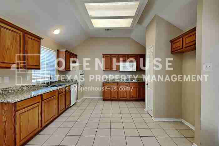 310 Village Trail Ct - Photo 6 of 20