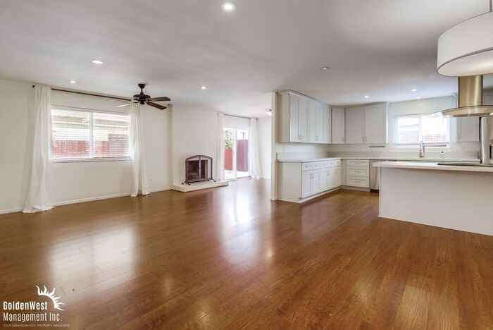 6841 Boxford Dr - Photo 3 of 25