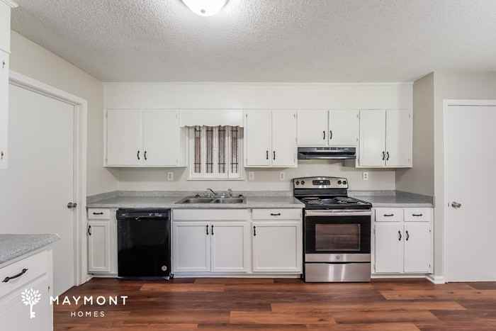 370 Avon Cir - Photo 7 of 12