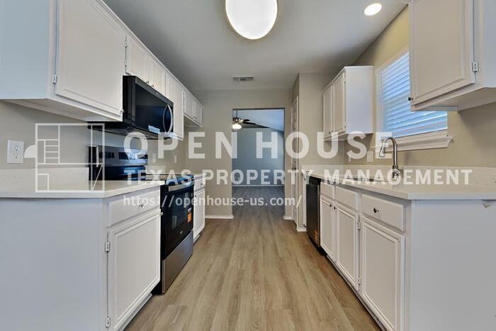 320 Faircrest Dr - Photo 6 of 20