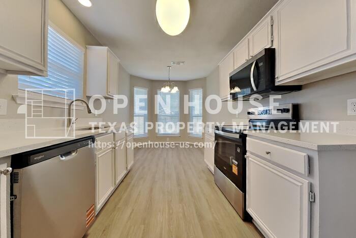 320 Faircrest Dr - Photo 7 of 20