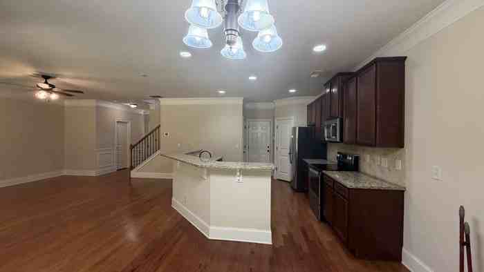 590 Summerstone Ln - Photo 5 of 20
