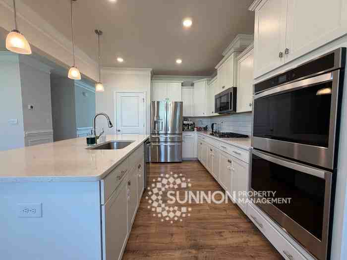 1093 Thoroughbred Dr - Photo 4 of 12