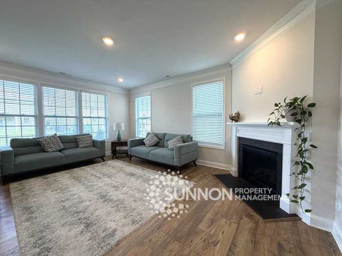 1093 Thoroughbred Dr - Photo 6 of 12