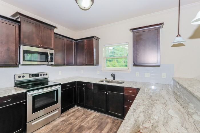 520 Trousseau Ln - Photo 4 of 15