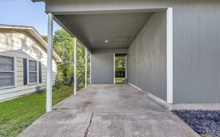 2415 W Morton St - Photo 3 of 16