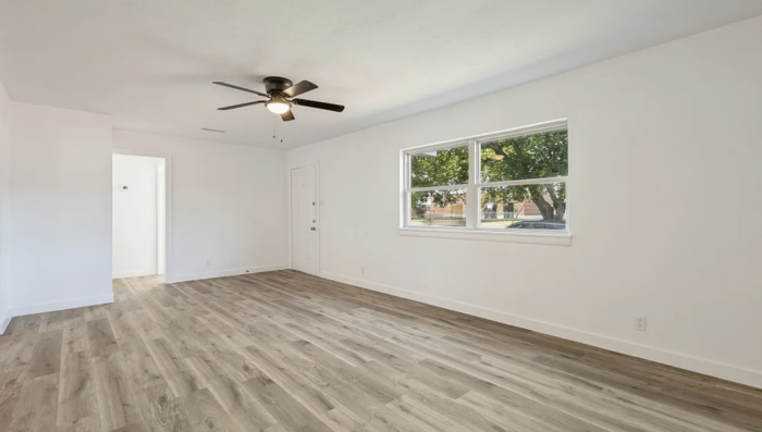 2415 W Morton St - Photo 4 of 16