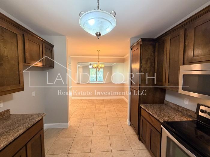 4612 Angus Dr - Photo 3 of 25