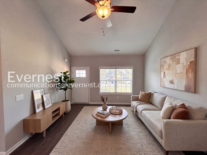 1043 Echo Ridge Rd - Photo 3 of 21
