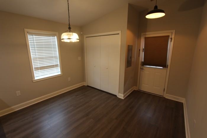 305 Maple St - Photo 6 of 15