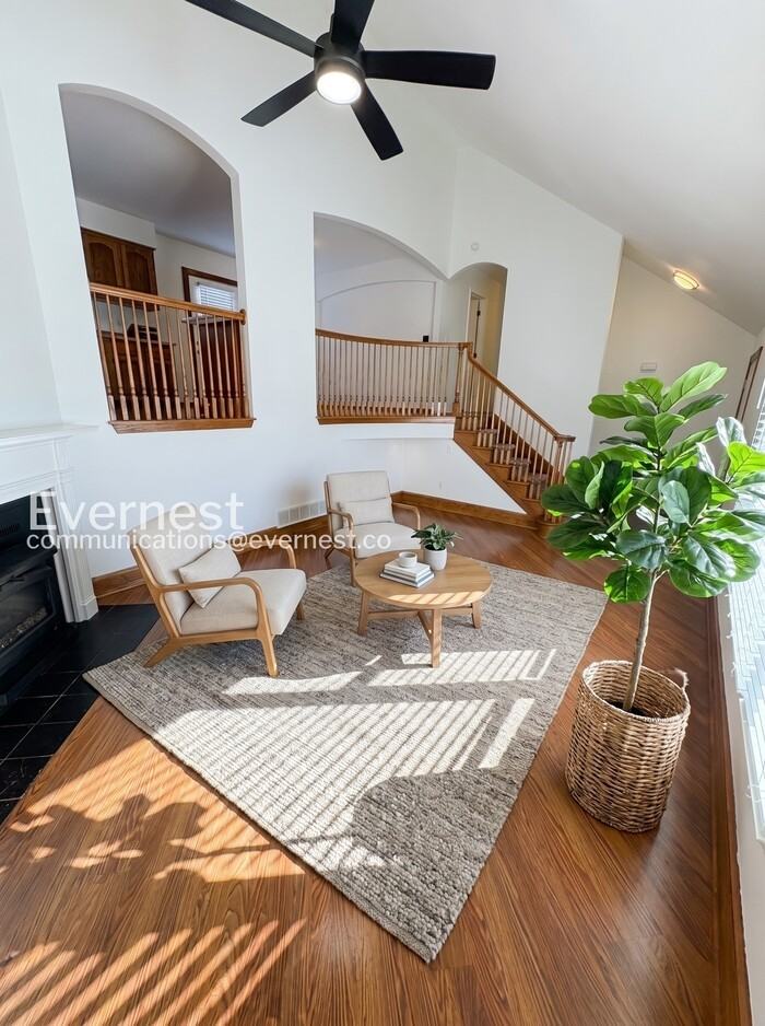 23440 W 53rd Ter - Photo 4 of 27